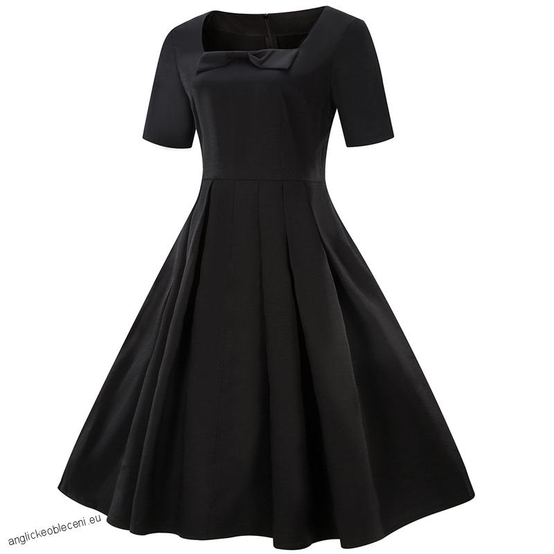 Neformální černé šaty