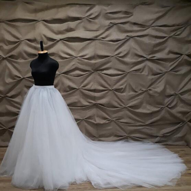 Svatební tylová sukně s vlečkou