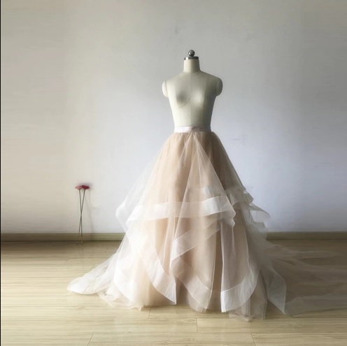 Svatební tylová sukně